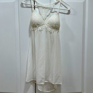 Bride intimates with g string. Never worn.